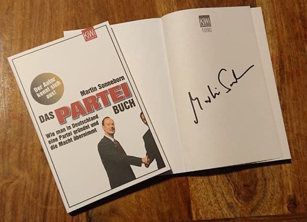 Signiert: Martin Sonneborn: Das Partei Buch 
